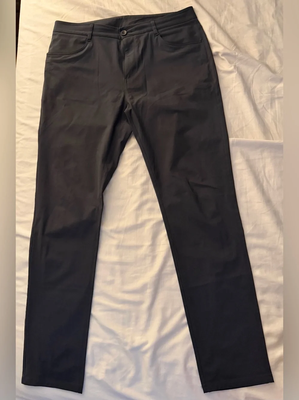 Vuori Meta Pant Athletic Slim Fit Charcoal Performance Pants Men’s 34 NWOT